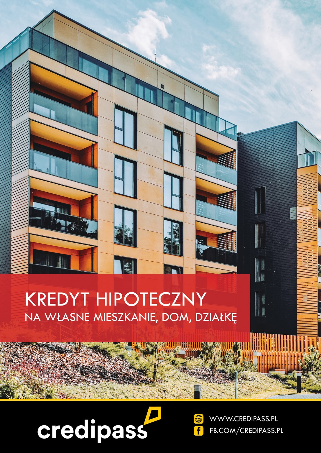 Nowoczesny budynek mieszkalny z balkonami i dużymi oknami, prezentowany z perspektywy niskiego kąta, z widocznym logo firmy finansowej w dolnej części kadru.