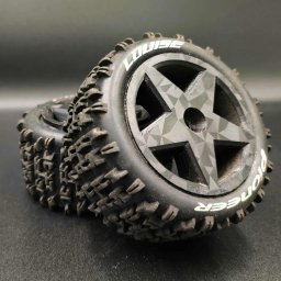 Felgi wydrukowane w 3D specjalna nakładka na stół dająca unikalny wzór