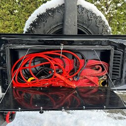 WANDZEL CUSTOM MICHAŁ WANDZEL - Zasobnik bagażnikowy alu, z wysuwanym stolikiem.