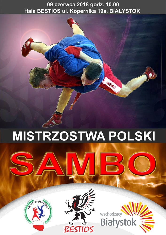 Plakat Mistrzostw Polski Sambo w Białymstoku, zawodnicy w czerwono-niebieskich strojach podczas walki, logo organizatorów w dolnej części plakatu.