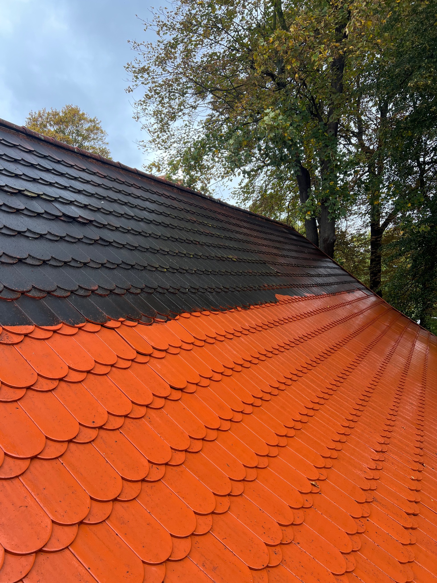 Czyszczenie mocno brudnego dachu piekarni - Wrocław