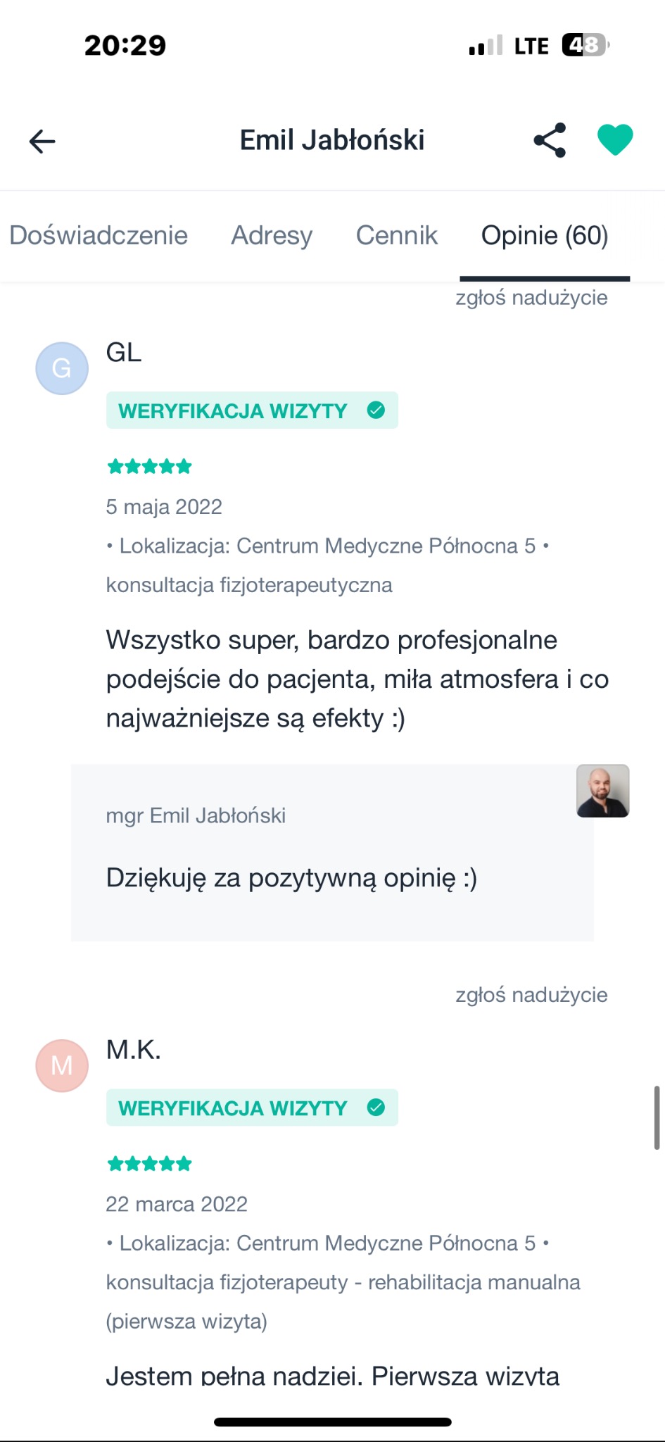 Zrzut ekranu z opiniami o fizjoterapeucie Emilu Jabłońskim, z ocenami 5-gwiazdkowymi i pozytywnymi komentarzami na temat profesjonalizmu i efektów terapii.