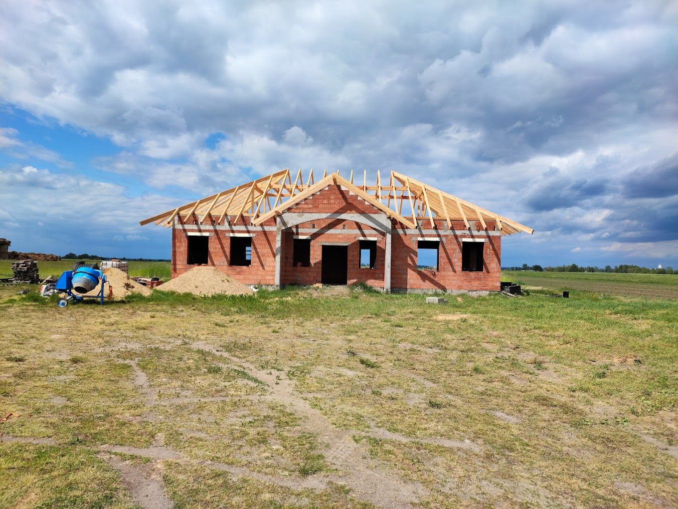 Budowa domu jednorodzinnego w miejscowości Cegły.