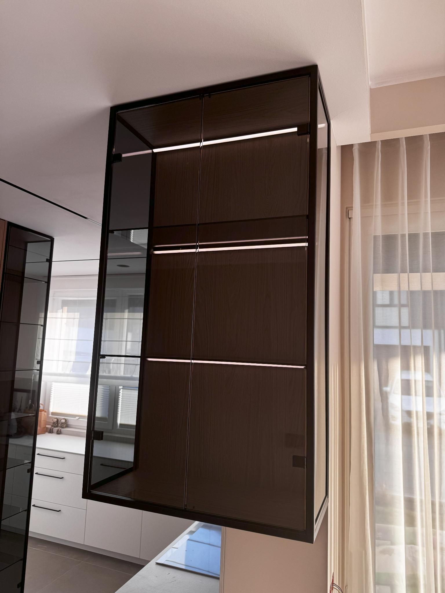 Gablota szklana wisząca