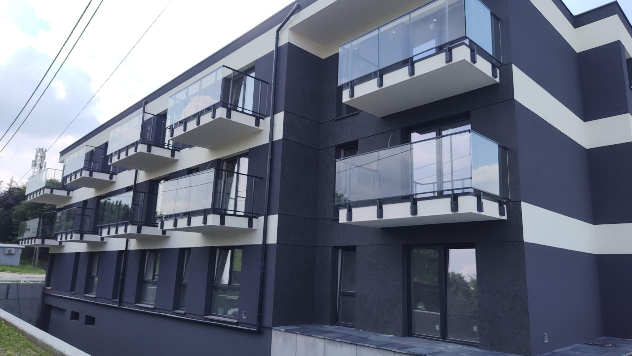 Balustrada aluminiowo szklana.