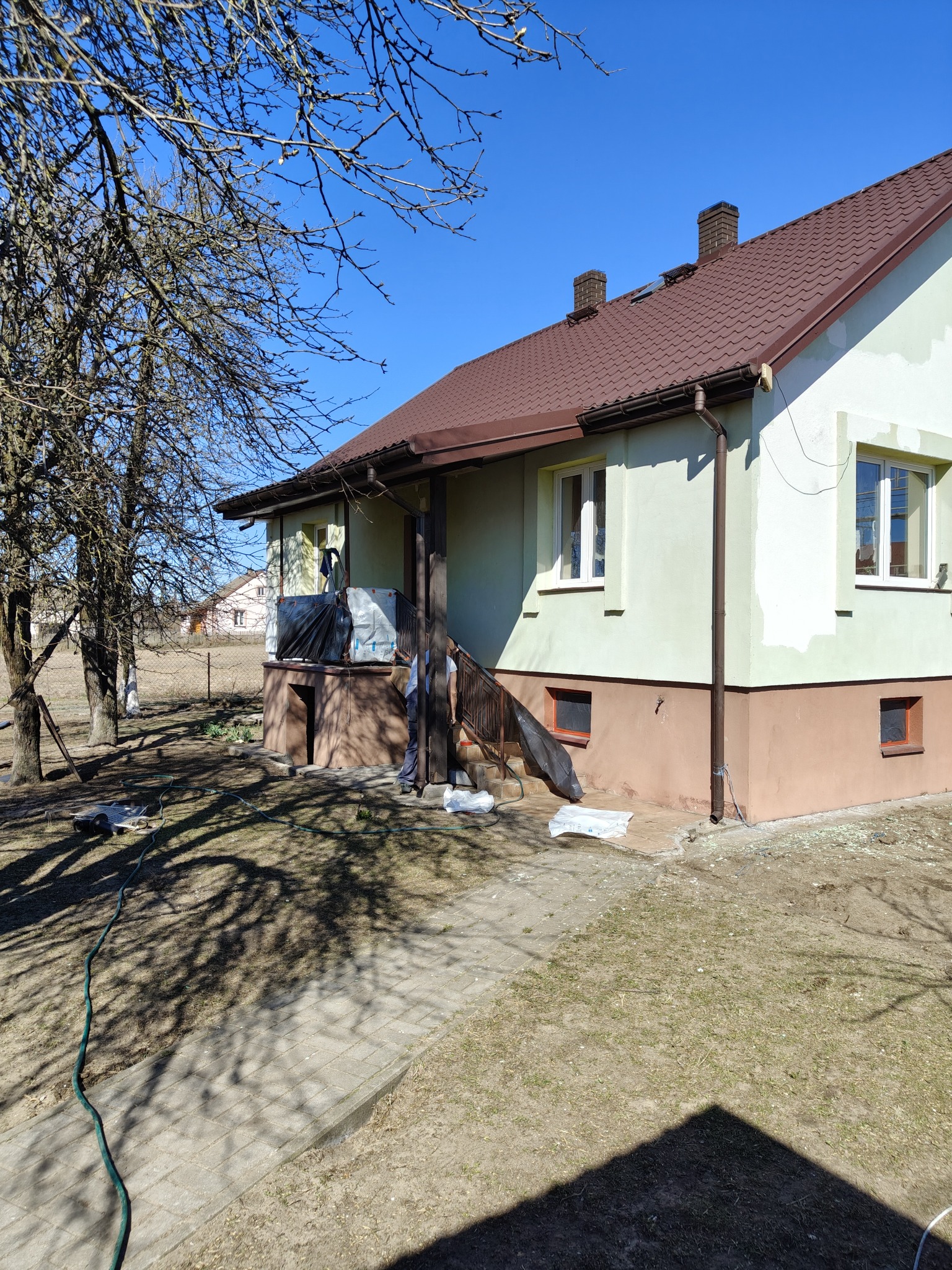 Naprawa i malowanie elewacji