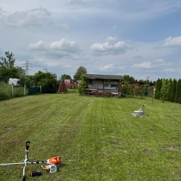 Koszenie ogródków działkowych.
