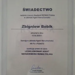 Świadectwo licencji agenta nieruchomości RE/MAX Polska dla Zbigniewa Bobika, wydane w Bielsku-Białej 12.02.2025 r. z podpisem Jolanty Gontarz.