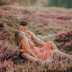 Sesja dla pary w plenerze