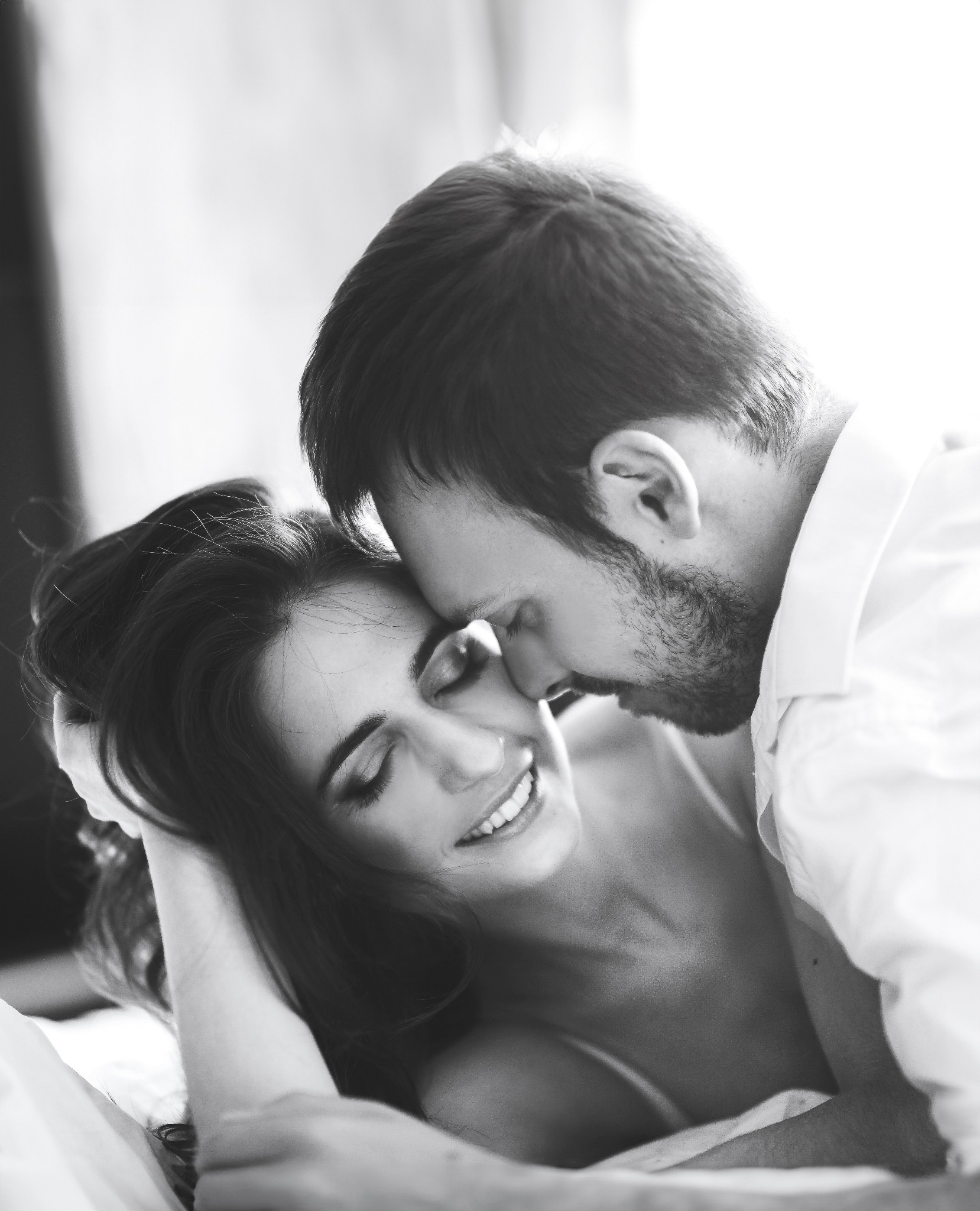 Sesja dla pary w domu