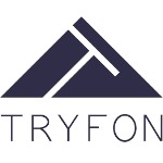 Logo firmy Tryfon w kolorze granatowym, przedstawiające stylizowaną literę T w formie trójkąta, umieszczone nad nazwą firmy zapisaną wersalikami.