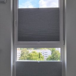 Mateusz Pomianowski - Plisy okienne - materiał w pełni zaciemniajacy (plaster miodu)