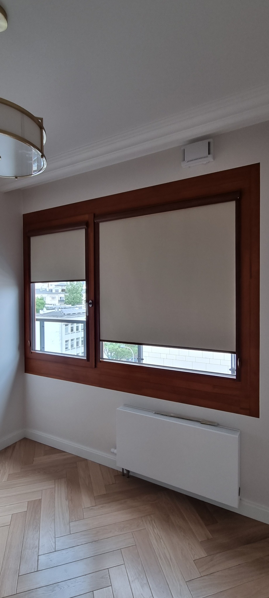 Rolety w kasecie - materiał w pełni zaciemniający