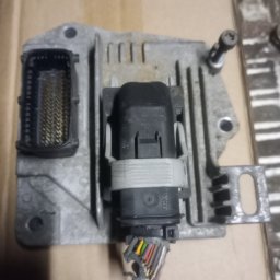 Naprawa sterowników samochodowych ECU 