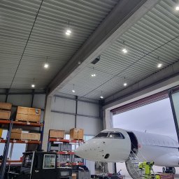 POL UK ELEKTRONIK TOMASZ DOROS - Hangar 7 Lotnisko Kolonia Bonn montaż oświetlenia