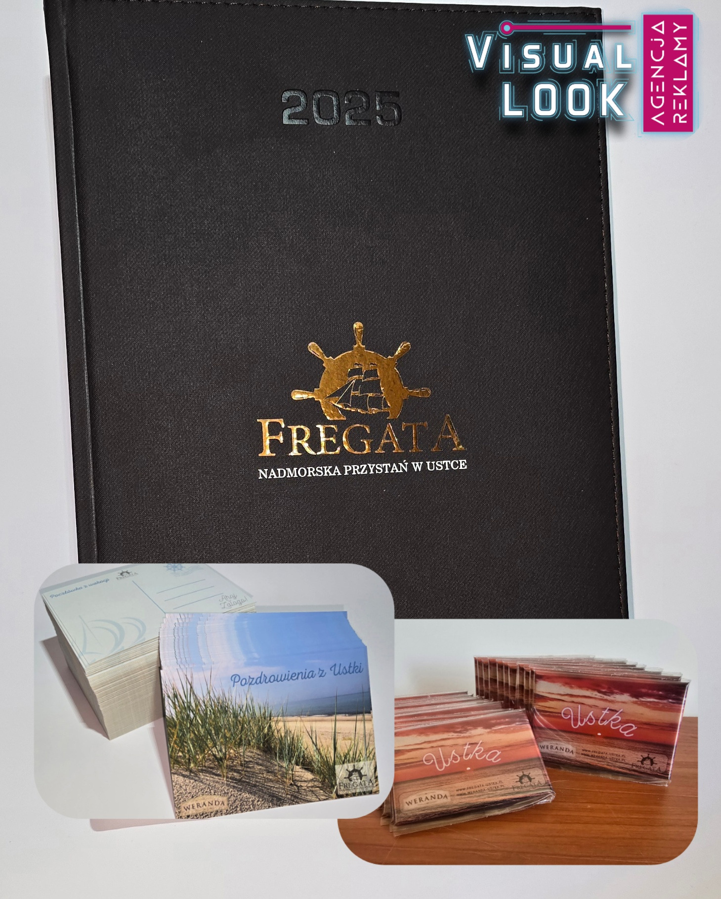Zestaw gadżetów reklamowych: kalendarz z logo 'Fregata', pocztówki z Ustki. Produkty promocyjne z motywem nadmorskim, idealne na kampanie reklamowe.