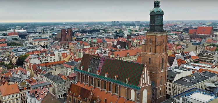 Wzmocnienie i wymiana konstrukcji dachu wraz z wymianą poszycia dachowego zabytkowego kościoła WROCŁAW