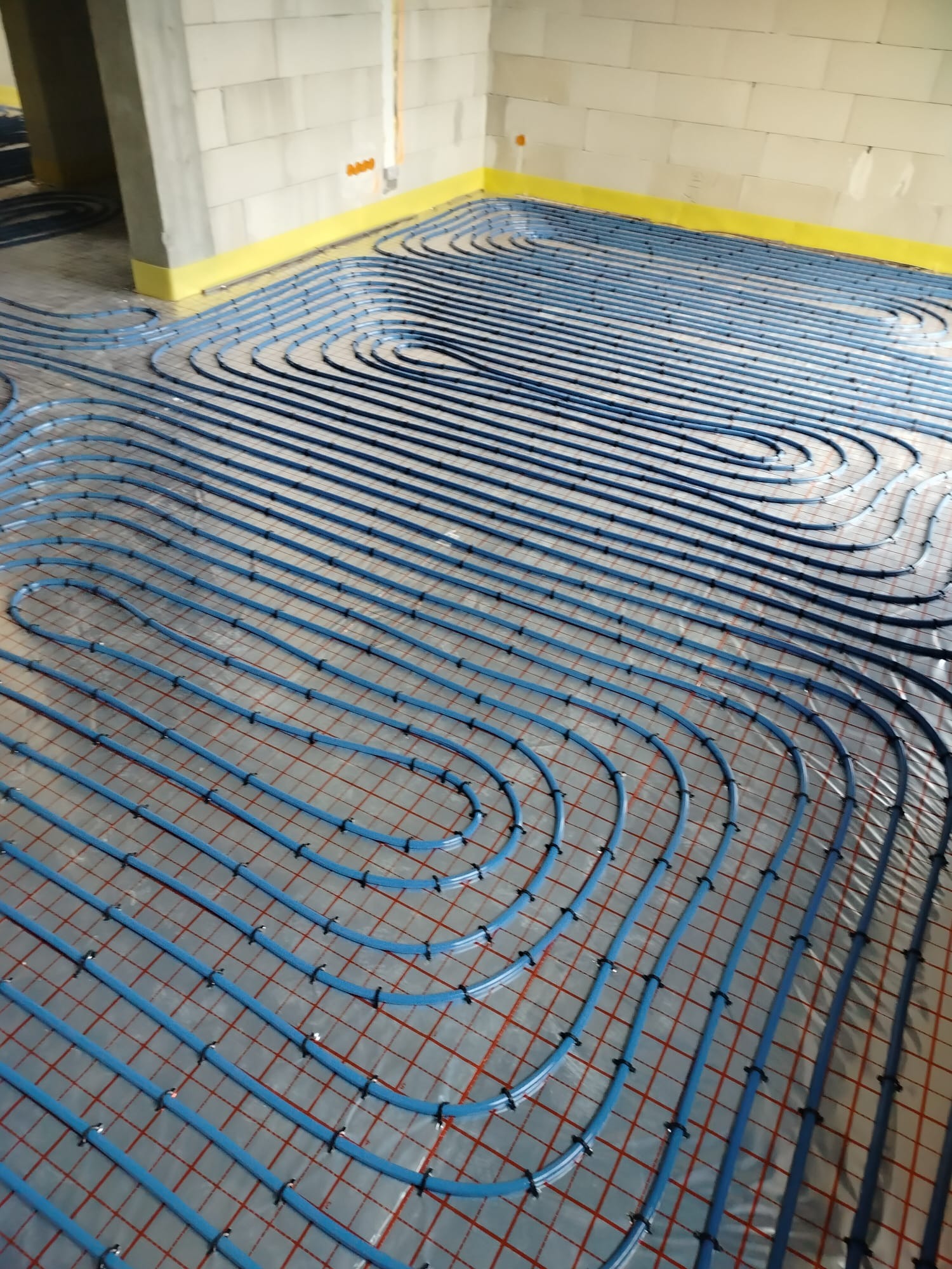 Ogrzewanie podłogowe .