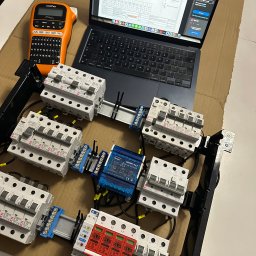 Prefabrykacja rozdzielnicy mieszkaniowej