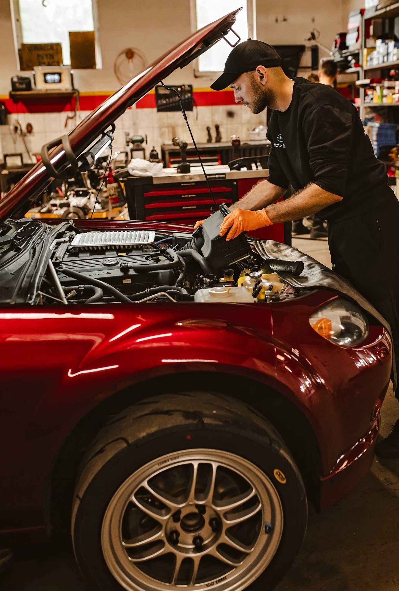 Wszelkie naprawy mechaniczne i elektryczne Mazda MX-5.