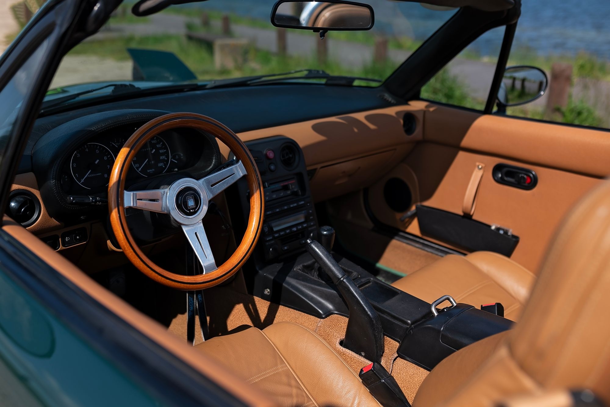 Odnawiamy wnętrze Mazda MX-5.