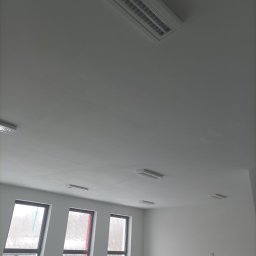 Dmytro Kovalevskiy - Sufit Napinany w Salonie Sosnowiec