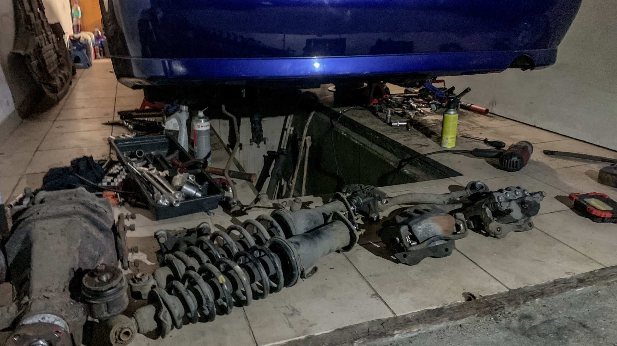 Wymiana wszystkich tulei gumowych na poliuretan, montaż sprężyn Eibach i amortyzatorów Koni Lexus IS200