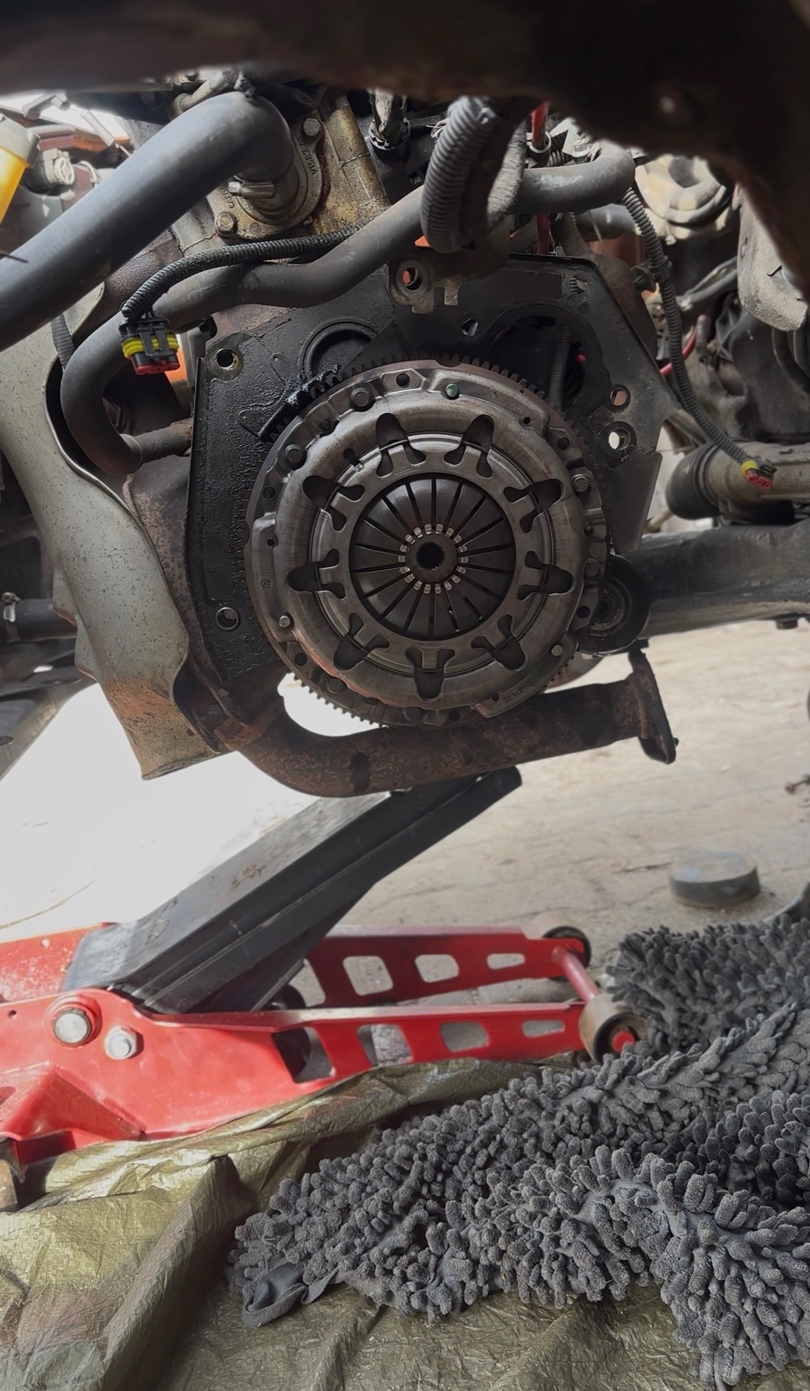 Wymiana ślizgającego zaolejonego sprzęgła Fiat Punto