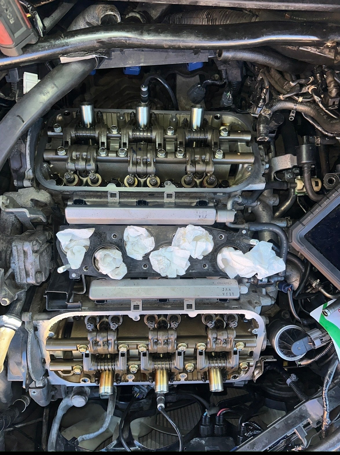 Regulacja luzów zaworowych Honda Legend J35A8