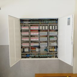 Rozdzielnia inteligentnego budynku - system Grenton 