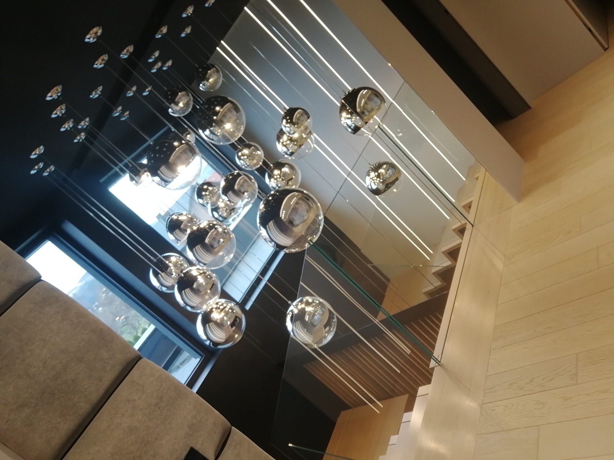 Dzień dobry, proszę przyjechać mam do założenia jedną lampę.