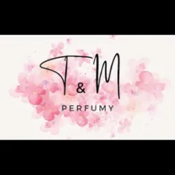 Delikatne logo 'T&M Perfumy' z akwarelowymi różowymi kwiatami i subtelną czcionką, tworzące elegancki i kobiecy wizerunek marki perfum.