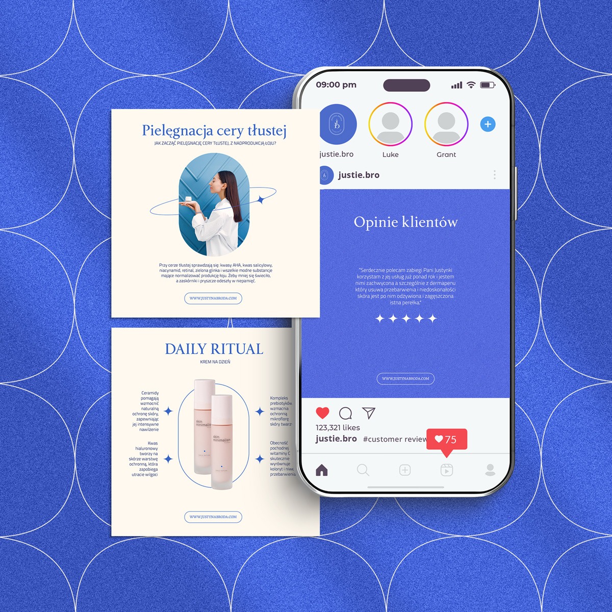 Mockup ekranu smartfona prezentującego post z Instagrama o pielęgnacji cery tłustej i kosmetykach, na tle niebieskiego wzoru. Widoczne opinie klientów i produkty.