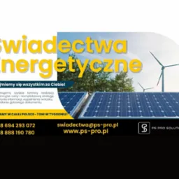 Żółty napis Świadectwa Energetyczne na tle paneli słonecznych i wiatraków. Oferta gwarantuje szybką realizację i kompleksową obsługę w całej Polsce.
