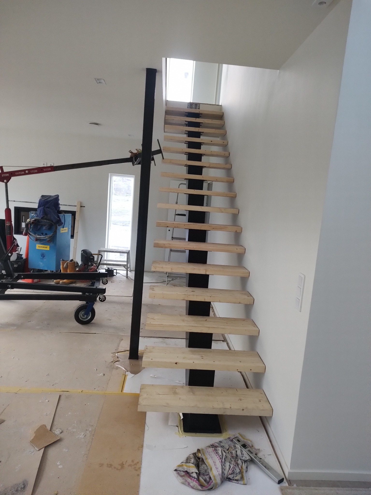 Centralna belka nośna