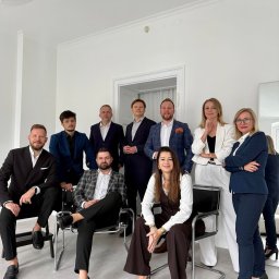 Tobiasz Szlęk - Agent nieruchomości - Cały nasz zespół jest do dyspozycji.