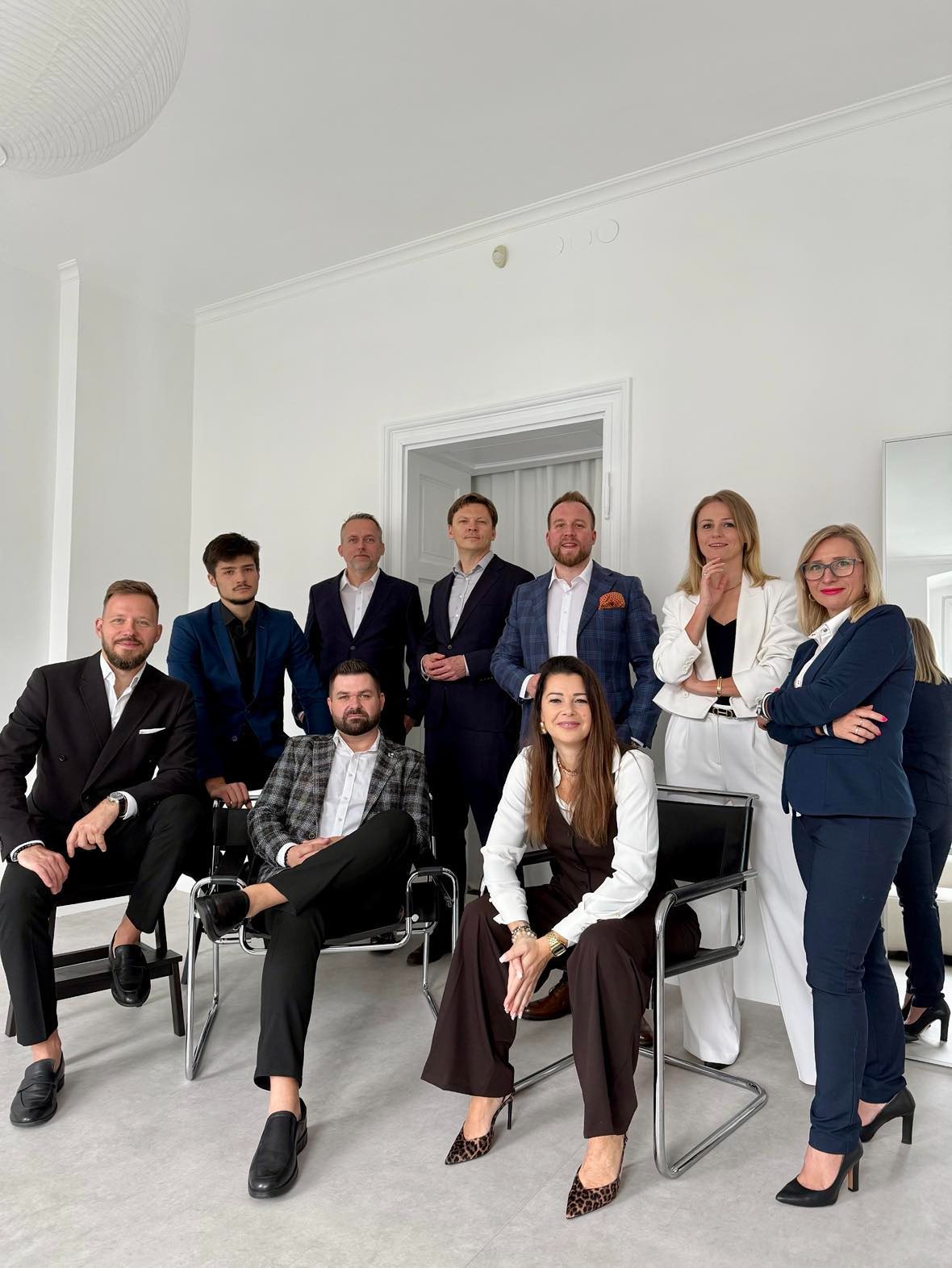 Cały nasz zespół jest do dyspozycji.