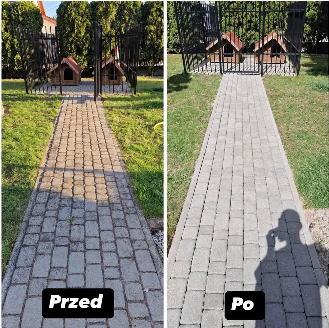 Porównanie kostki brukowej przed i po czyszczeniu, prezentujące efekt odnowienia. Widoczna różnica w kolorze i czystości nawierzchni. W tle budy dla psów.
