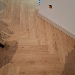 Układanie paneli Grabówka 4