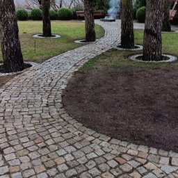 Michał Ogrodnik - Czyszczenie kostki, dosiewanie trawnika