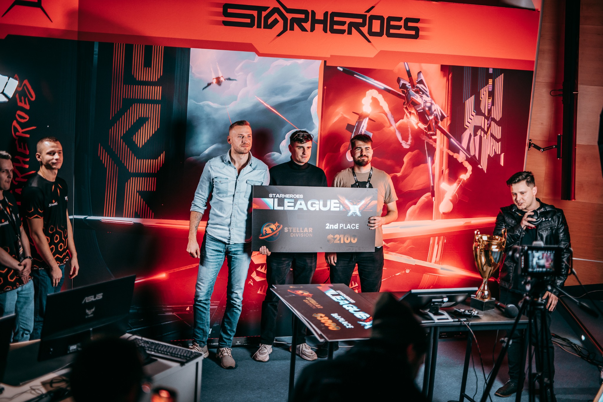 CRYPTO COMMUNITY CONFERENCE 2025 dla StarHeroes