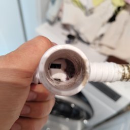 ... zapchany syfon pralkowy. Możliwości jest więcej, a każdy przypadek jest inny.