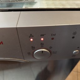 IT Storm Piotr Janik - Problem z napływem wody do zmymarki sygnalizowany przez diodę na panelu ...