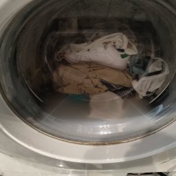 Brak odpływu wody z pralki może mieć kilka przyczyn...