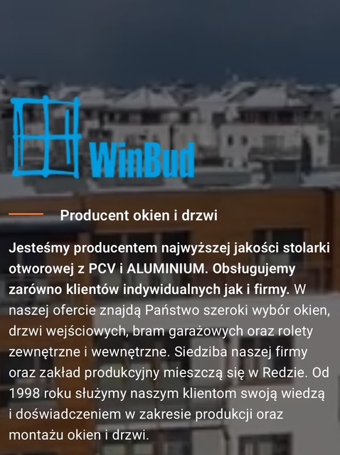Reklama firmy WinBud, producenta okien i drzwi z PCV i aluminium. Budynki w tle, logo firmy i tekst informacyjny o ofercie.