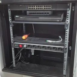 Sieć LAN + monitoring