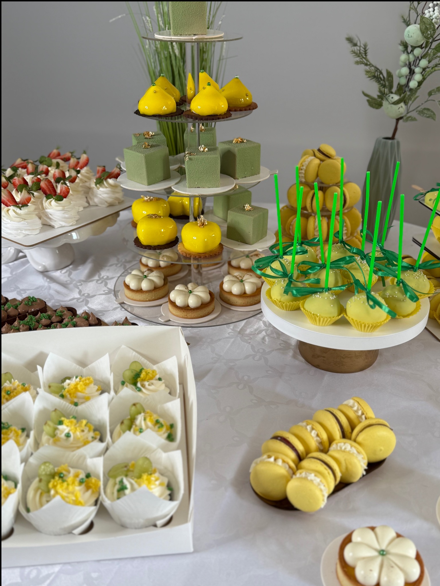 Słodki stół wielkanocny