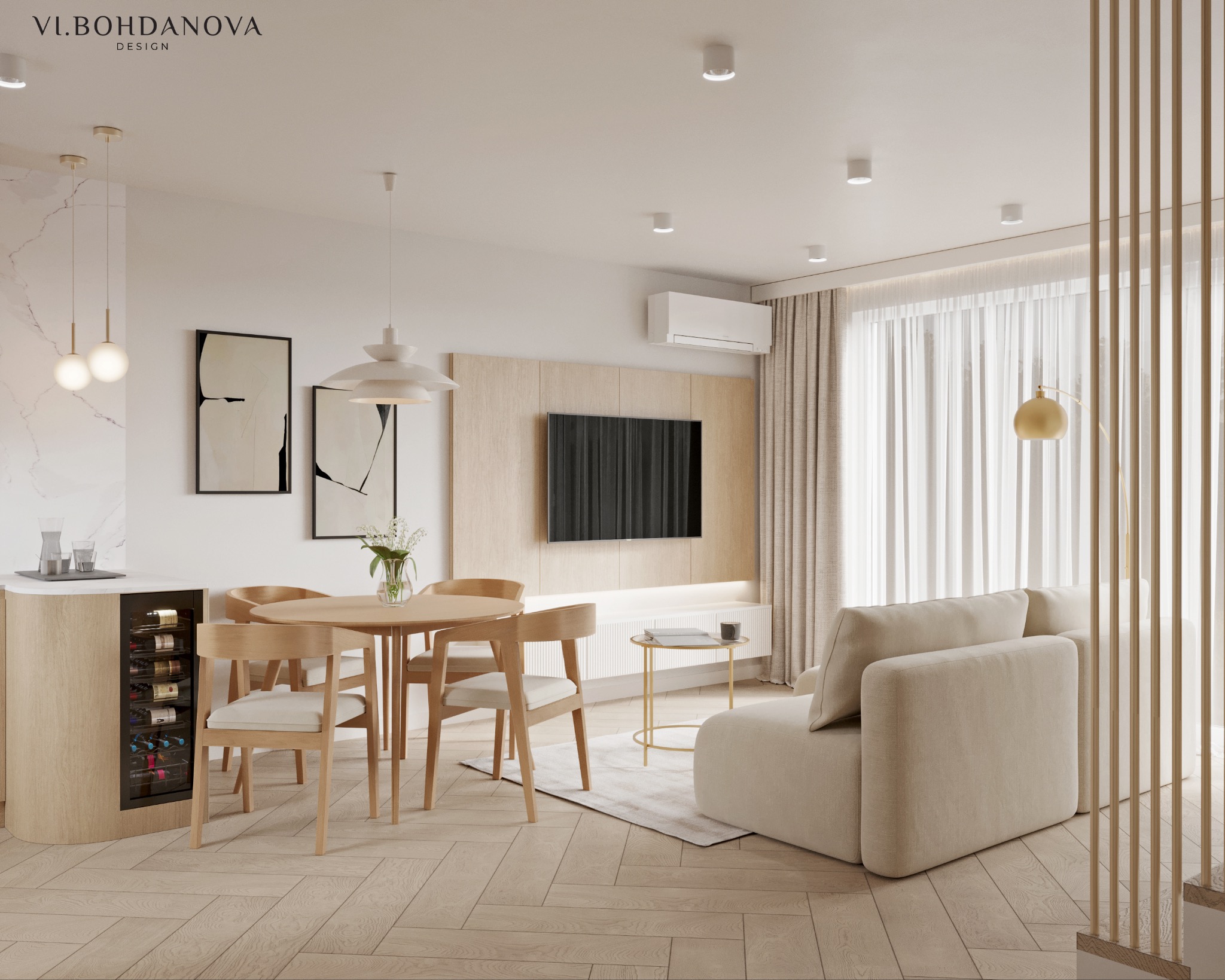 Jasne, przestronne wnętrze: salon z jadalnią w neutralnych barwach. Drewniany stół, krzesła, sofa i regał na wino tworzą spójną całość. Minimalistyczne obrazy na ścianie.