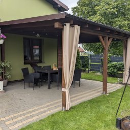 Produkcja więźby dachowej, opakowań i galanterii drzewnej Janusz Łukasiewicz - Zadaszenie tarasowe w klasycznym stylu. Dopasujemy jego rozmiar dla Ciebie.