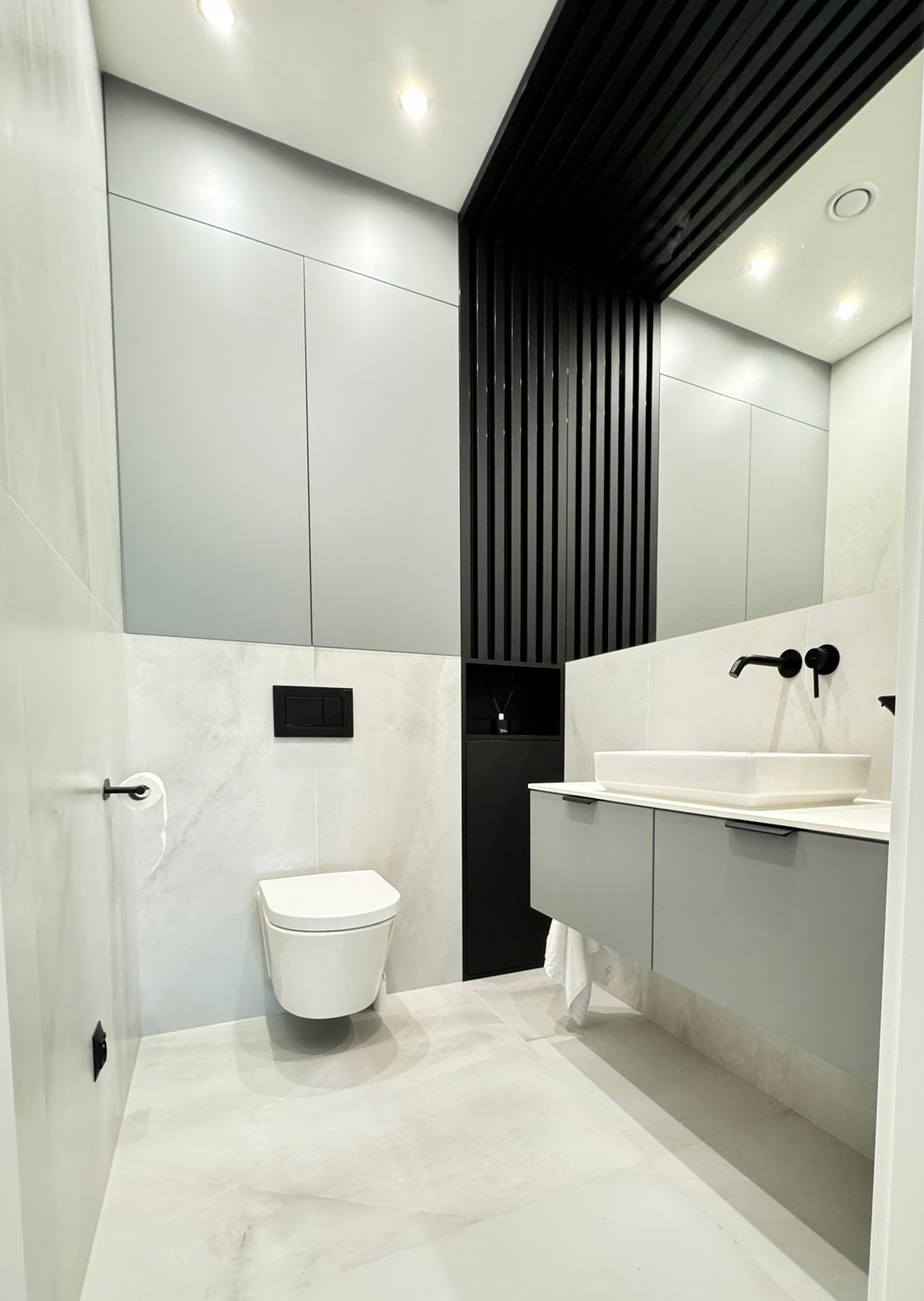 Projekt aranżacji wnętrz łazienki w domu jednorodzinnym - Tomaszów Mazowiecki